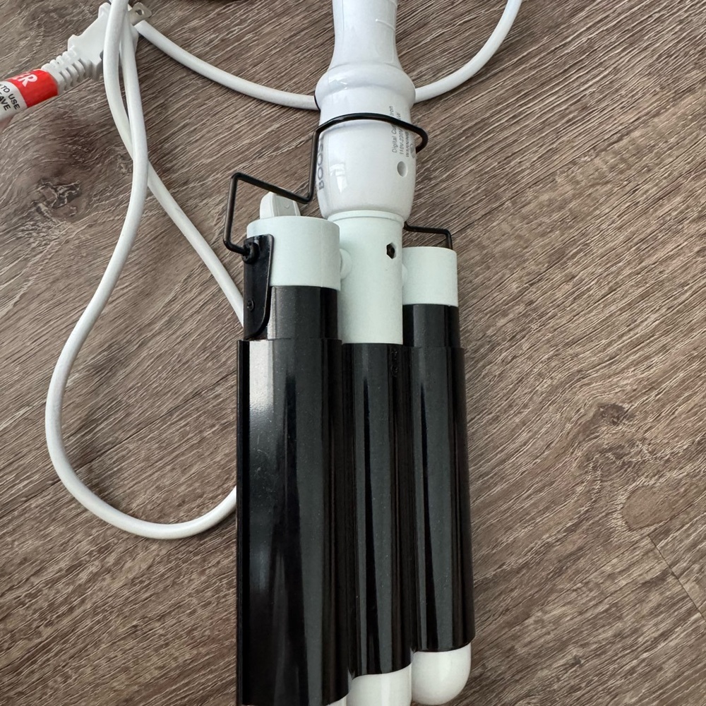 White and Black 3-Barrel Hair Waver Curling Iron - Women Hair Styling - Picture 2 of 6